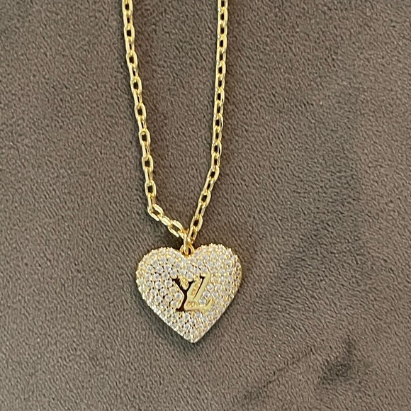 Jewelry - Gold Heart Pendant Necklace